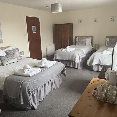 Thorverton Arms Kültér fotó
