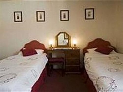 Thorverton Arms Kültér fotó