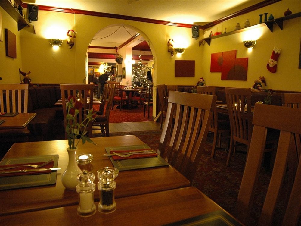 Thorverton Arms Kültér fotó